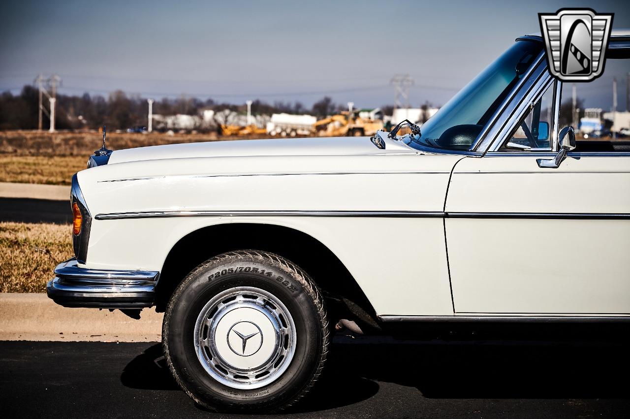 1968 Mercedes - Benz 300SEL