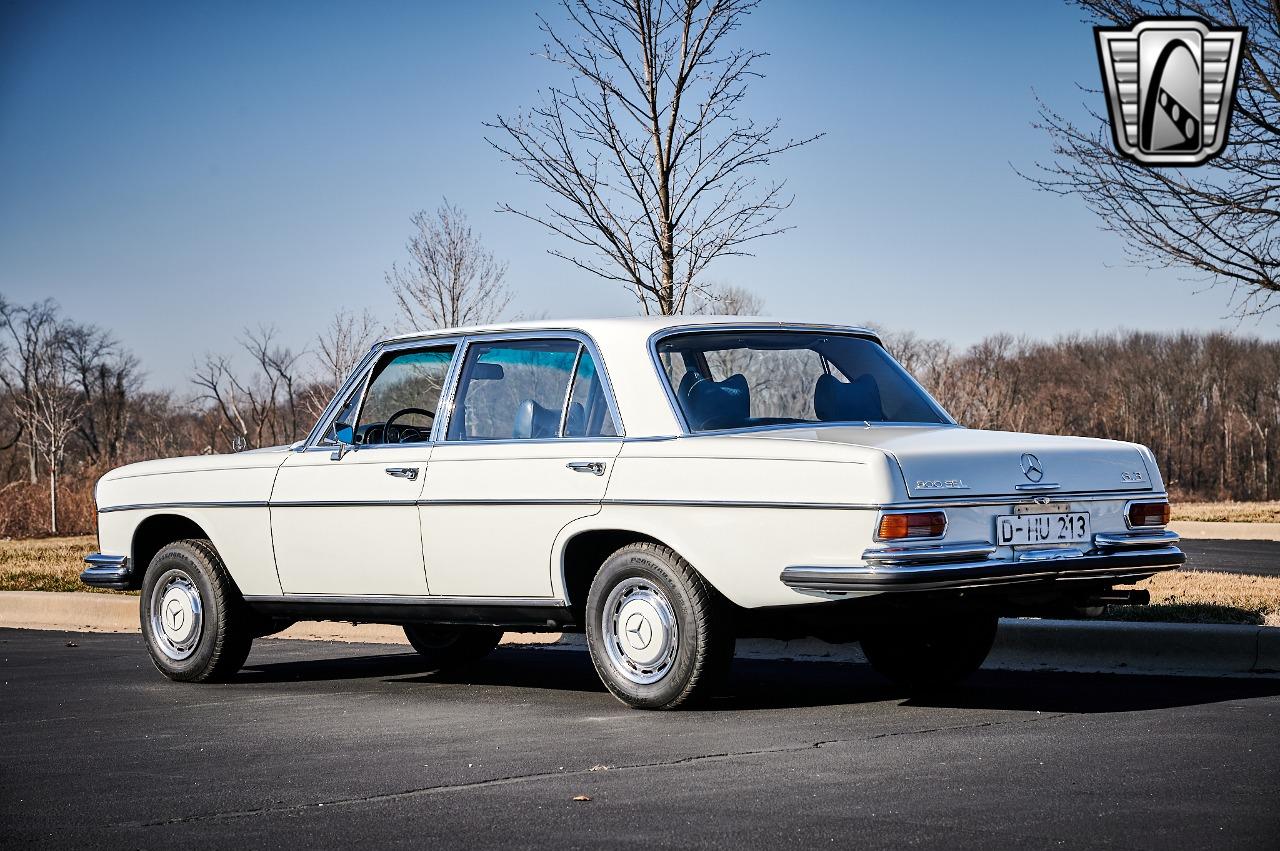 1968 Mercedes - Benz 300SEL