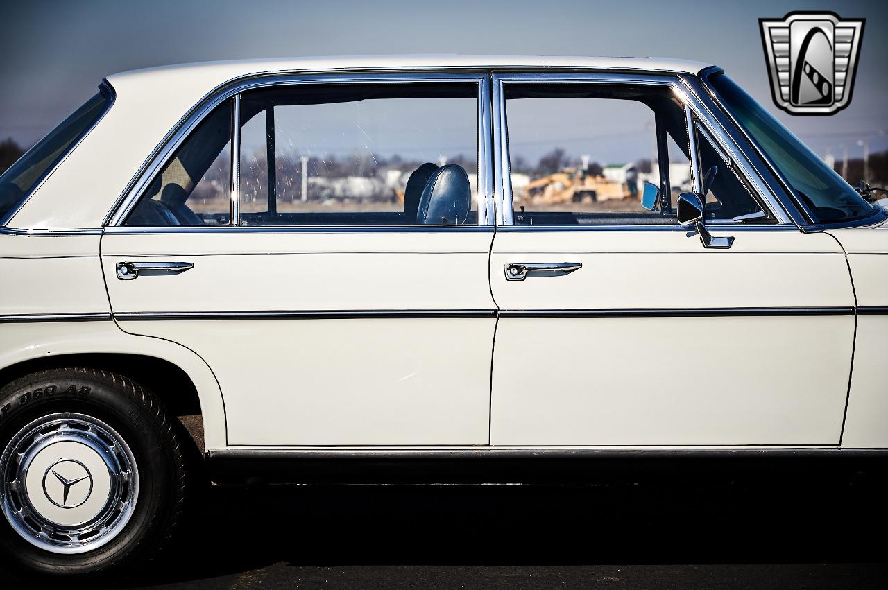 1968 Mercedes - Benz 300SEL