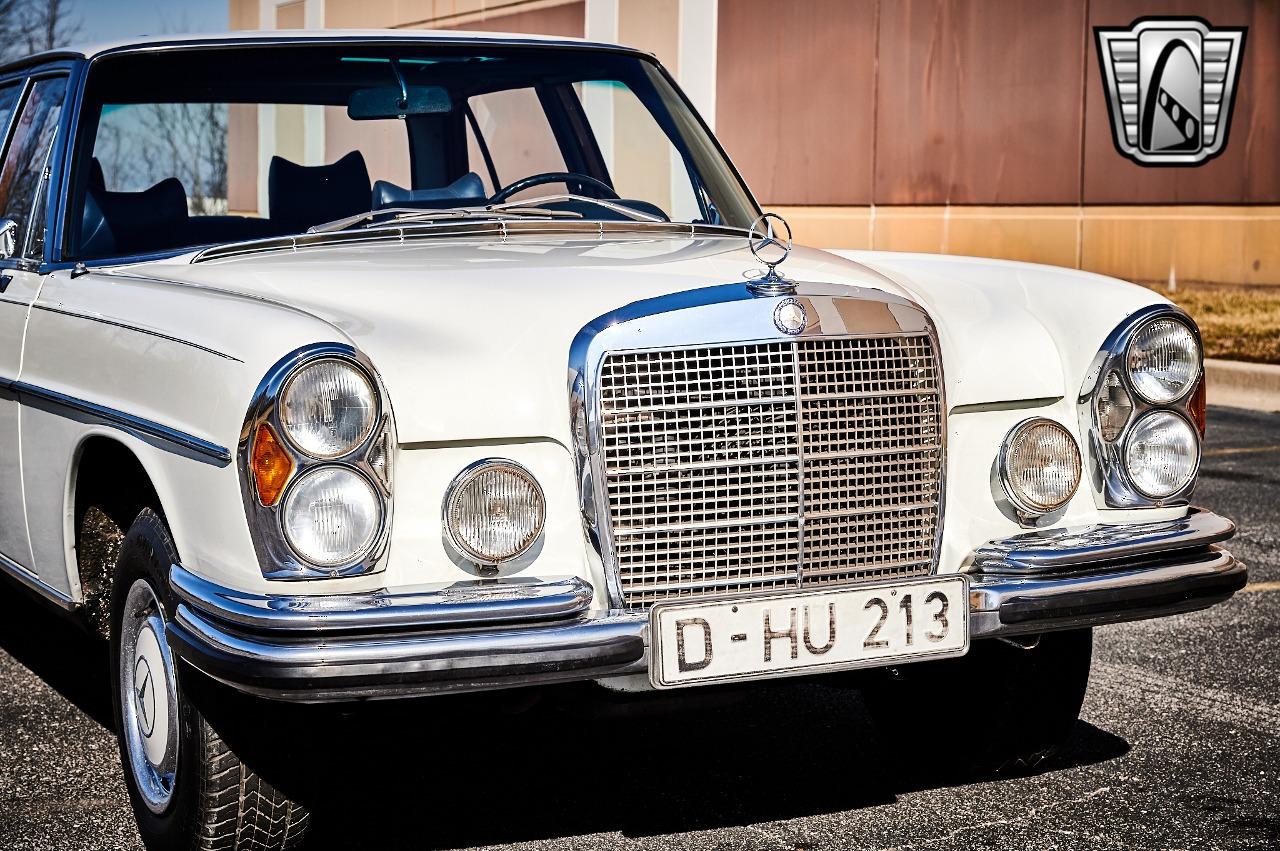 1968 Mercedes - Benz 300SEL