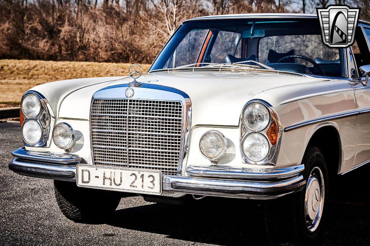 1968 Mercedes - Benz 300SEL