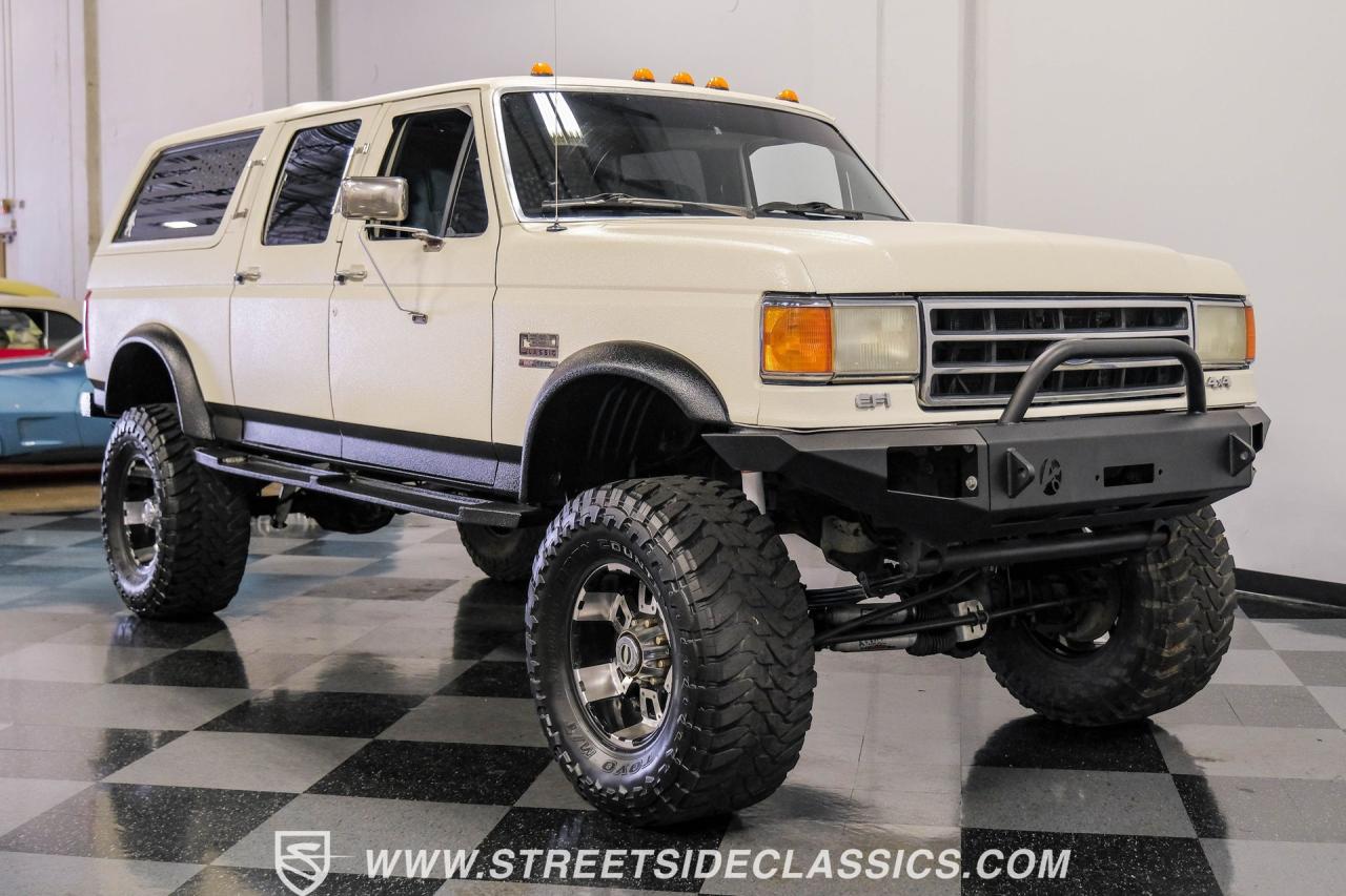 1991 Ford C-350 XLT Centurion Bronco