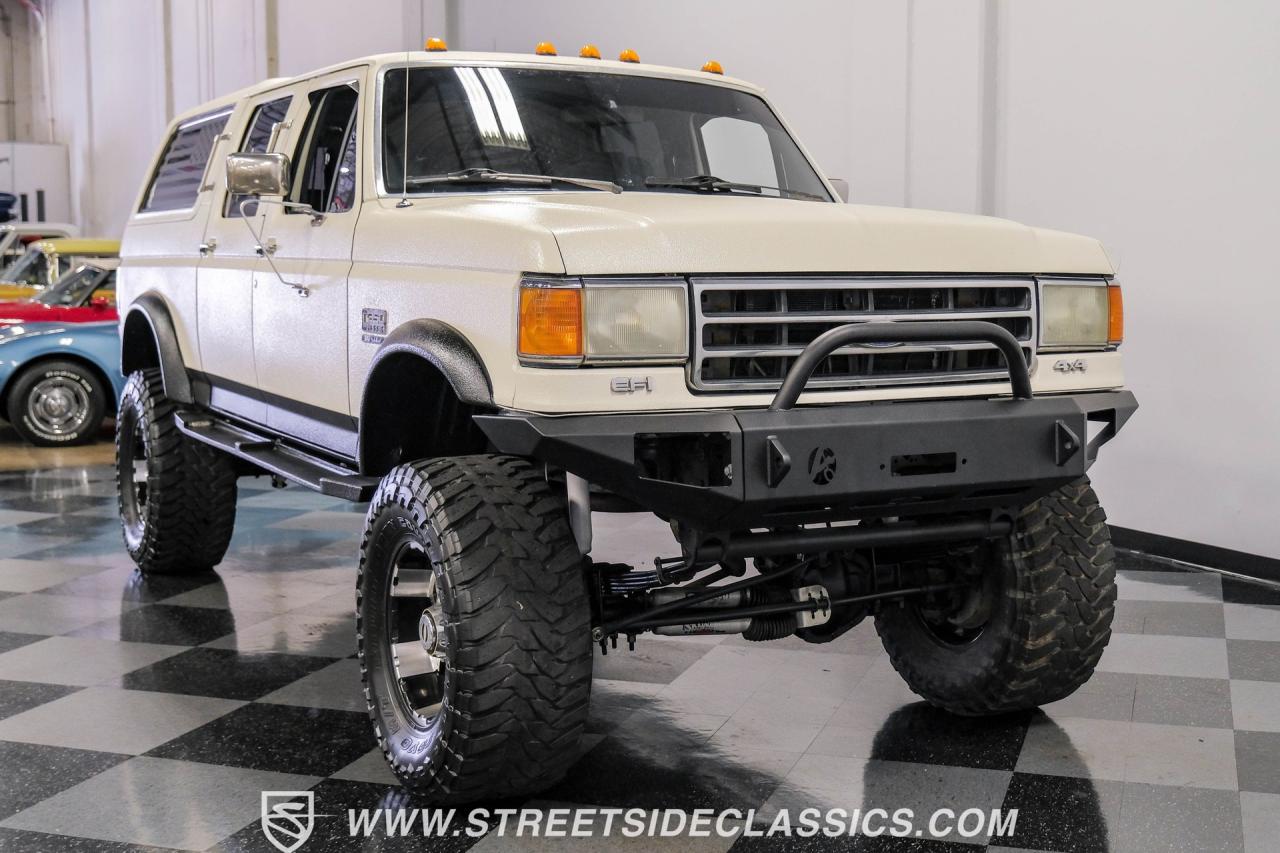 1991 Ford C-350 XLT Centurion Bronco