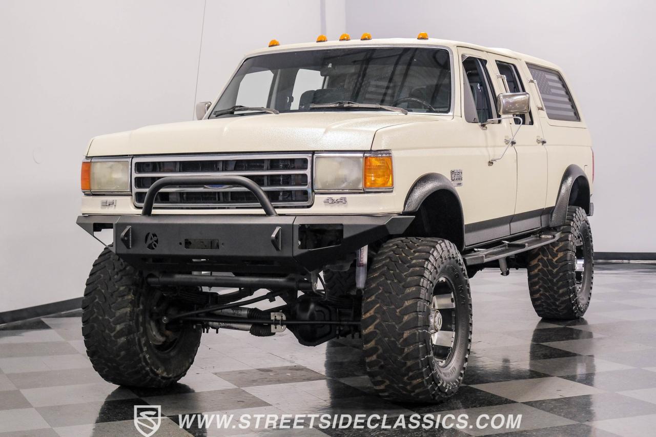 1991 Ford C-350 XLT Centurion Bronco