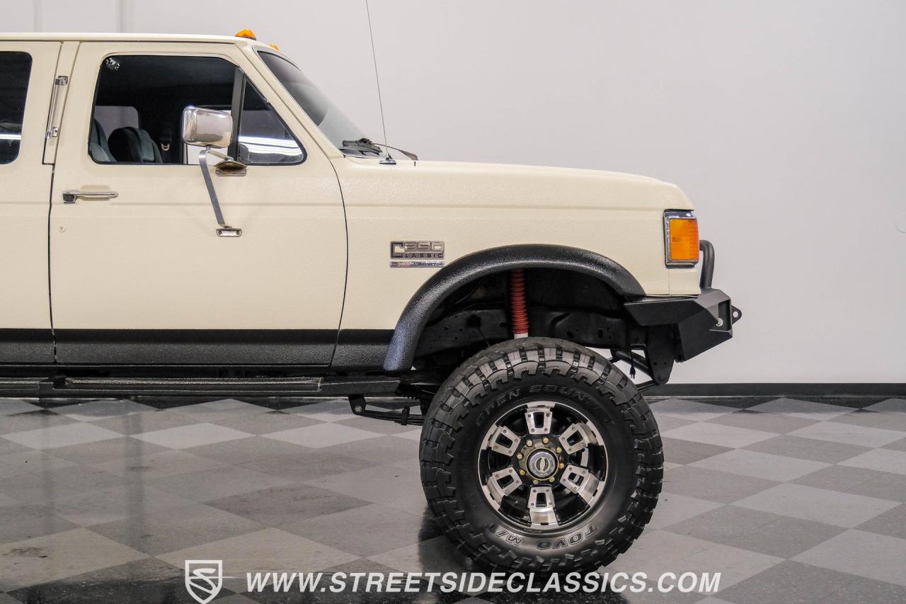 1991 Ford C-350 XLT Centurion Bronco