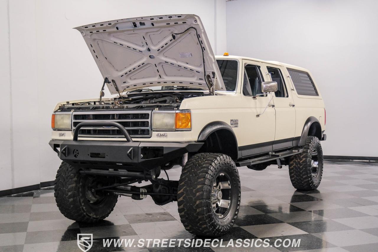 1991 Ford C-350 XLT Centurion Bronco