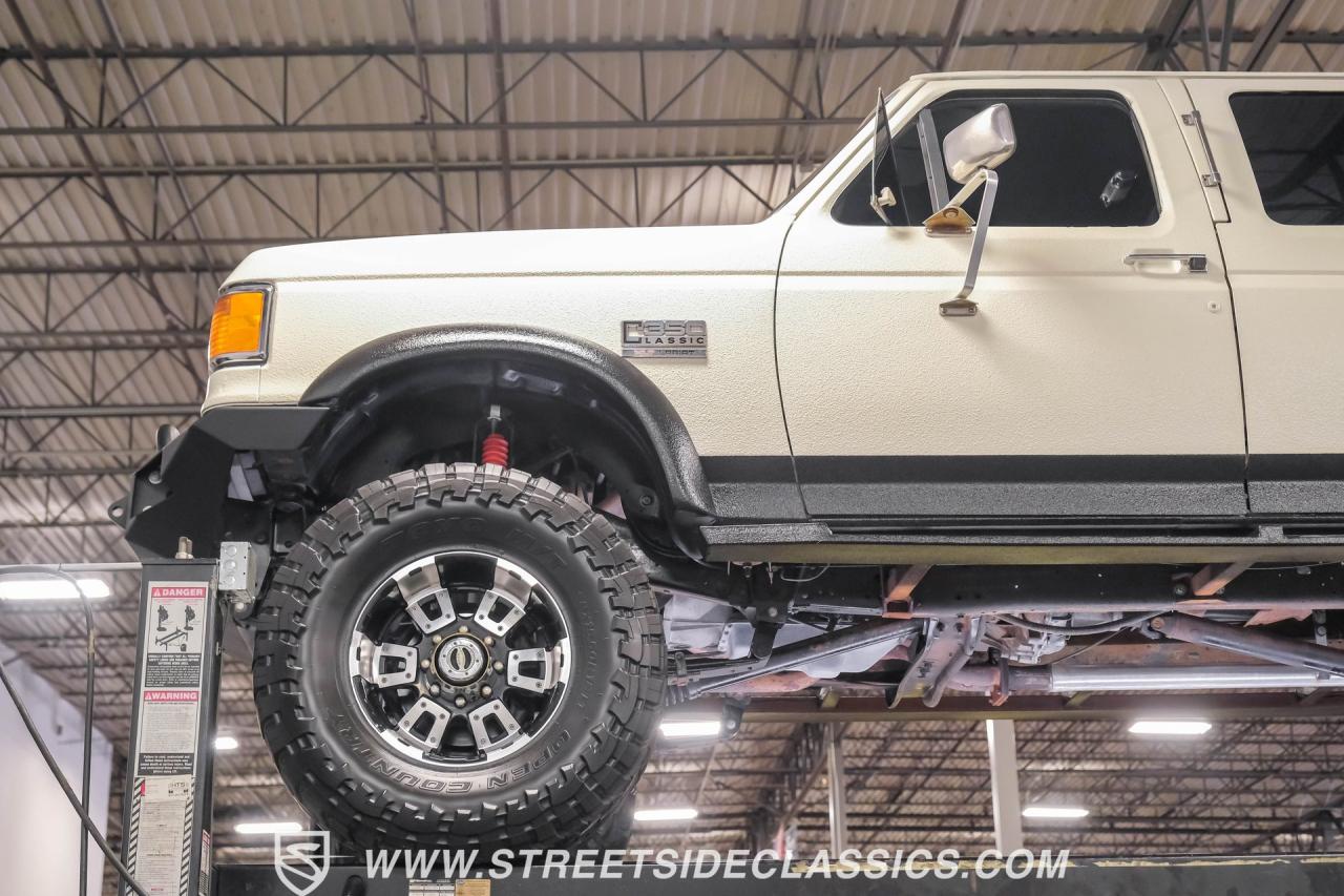 1991 Ford C-350 XLT Centurion Bronco