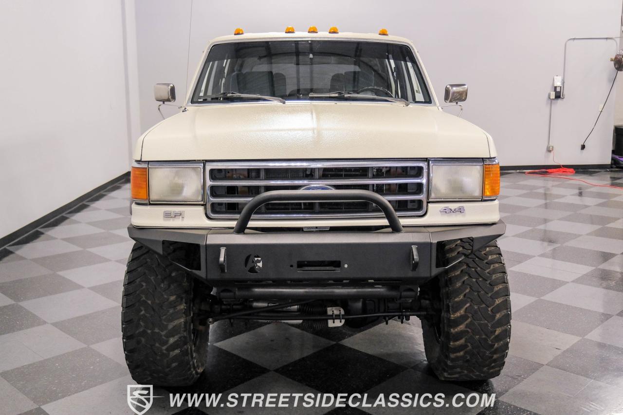 1991 Ford C-350 XLT Centurion Bronco