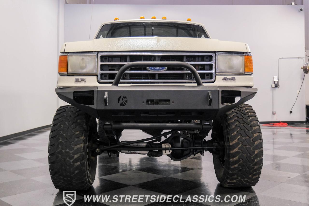 1991 Ford C-350 XLT Centurion Bronco