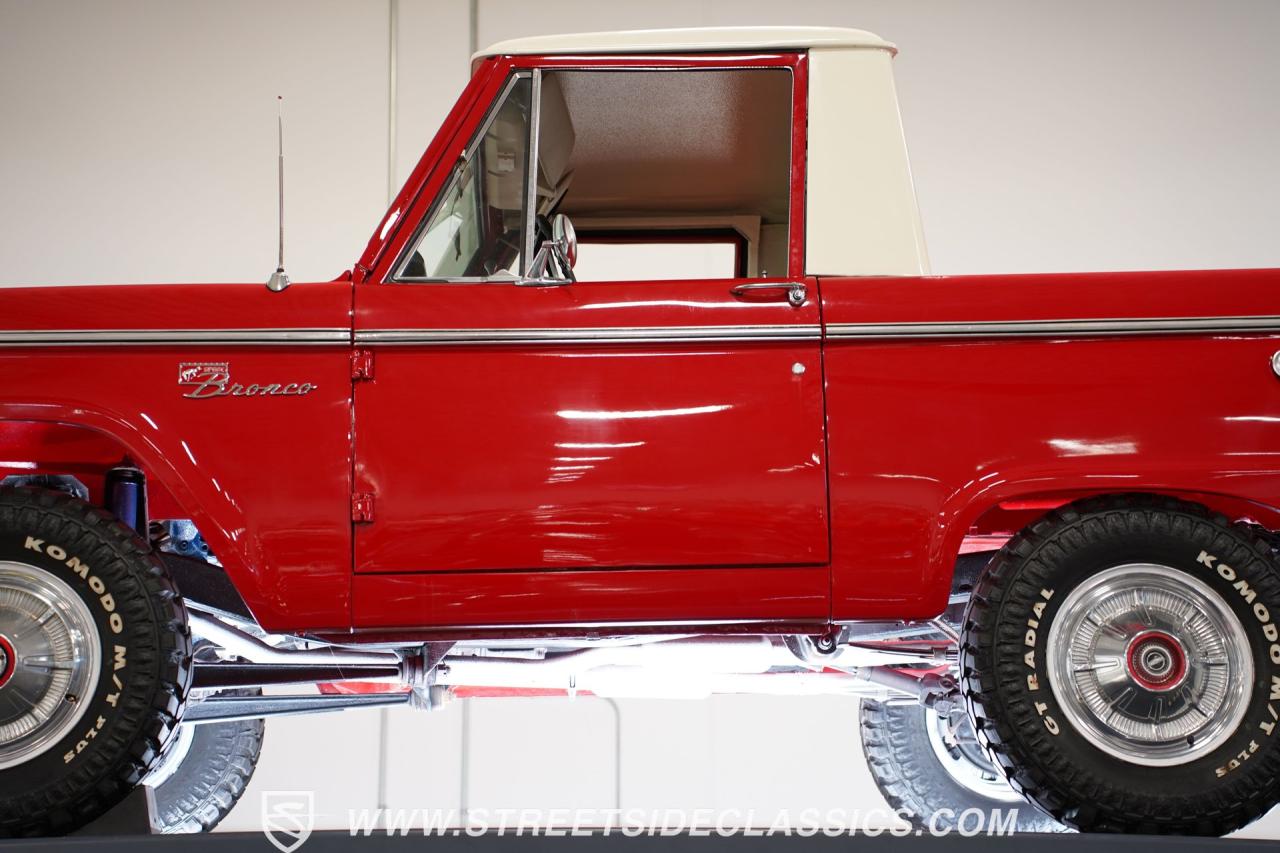 1975 Ford Bronco Half-Cab 4x4