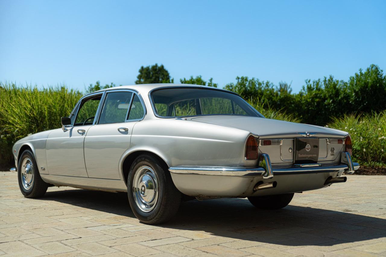 1970 Jaguar XJ6 4.2