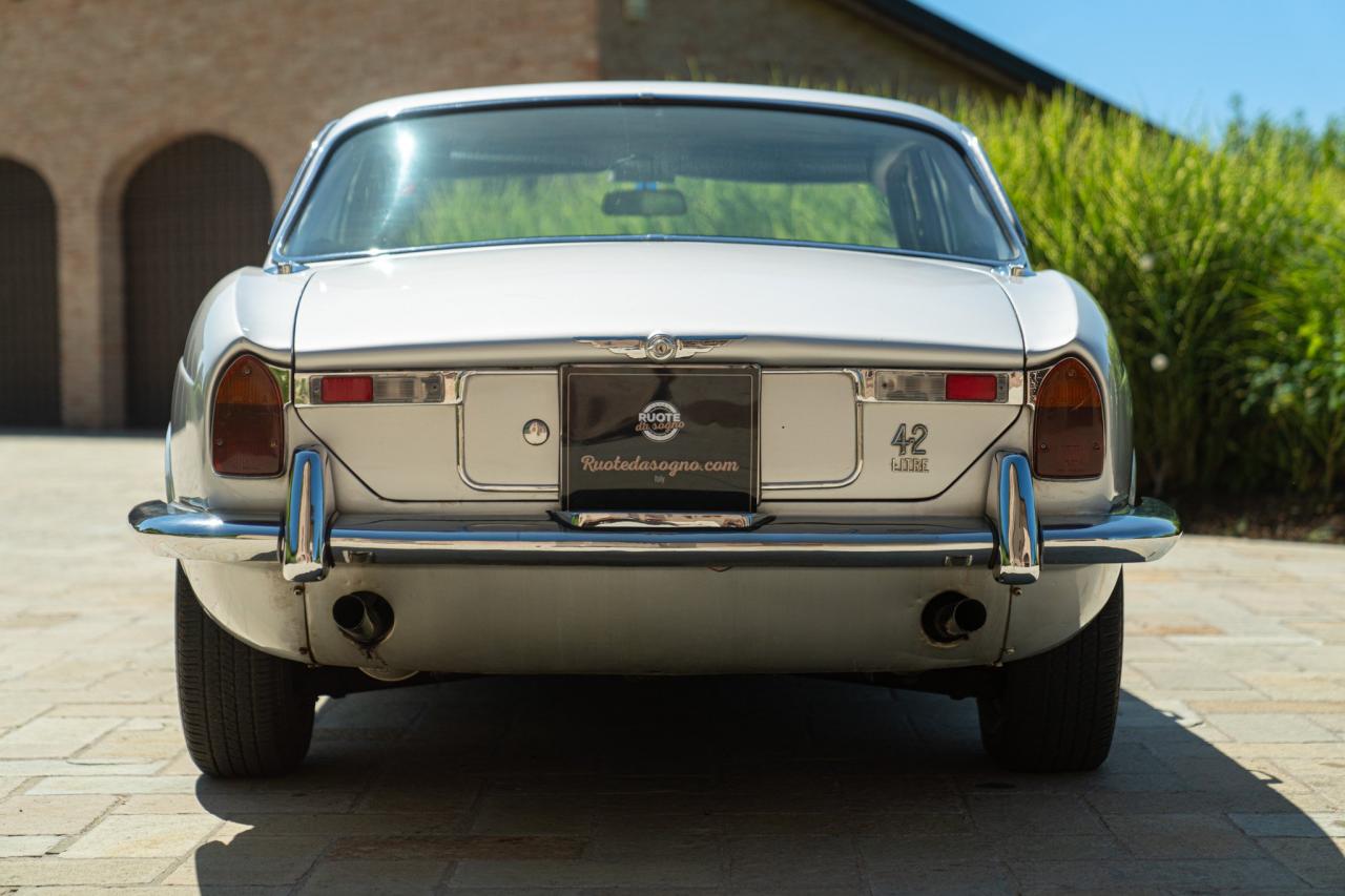 1970 Jaguar XJ6 4.2