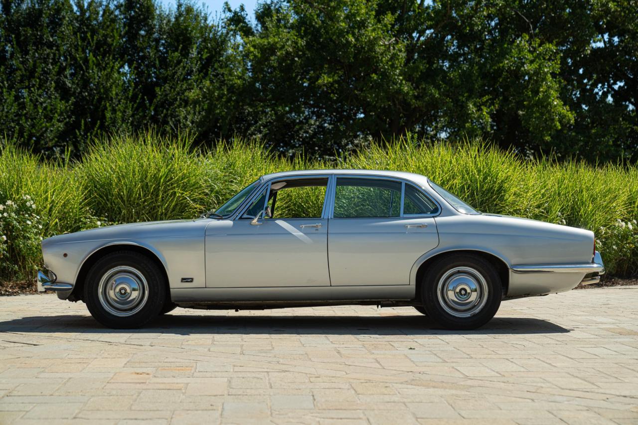 1970 Jaguar XJ6 4.2