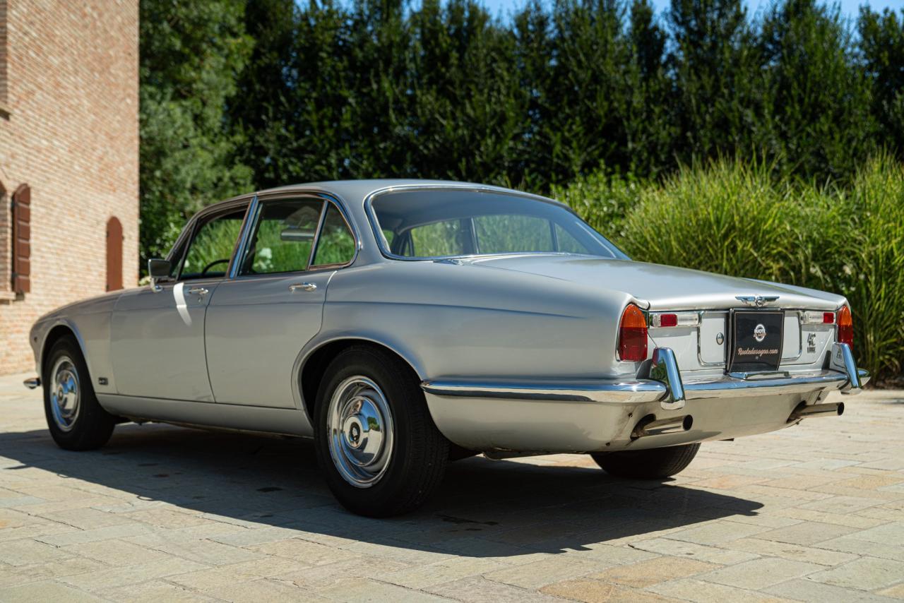 1970 Jaguar XJ6 4.2