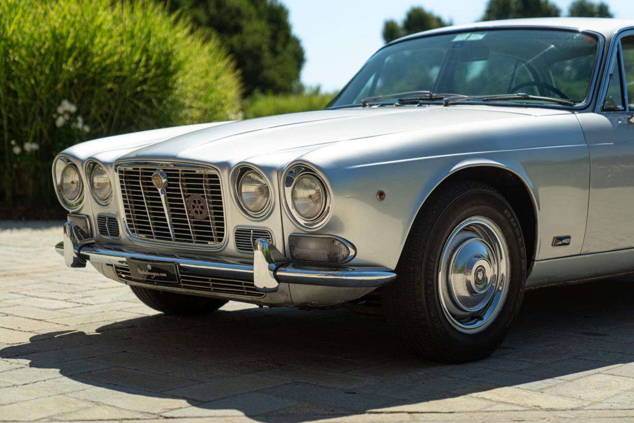 1970 Jaguar XJ6 4.2