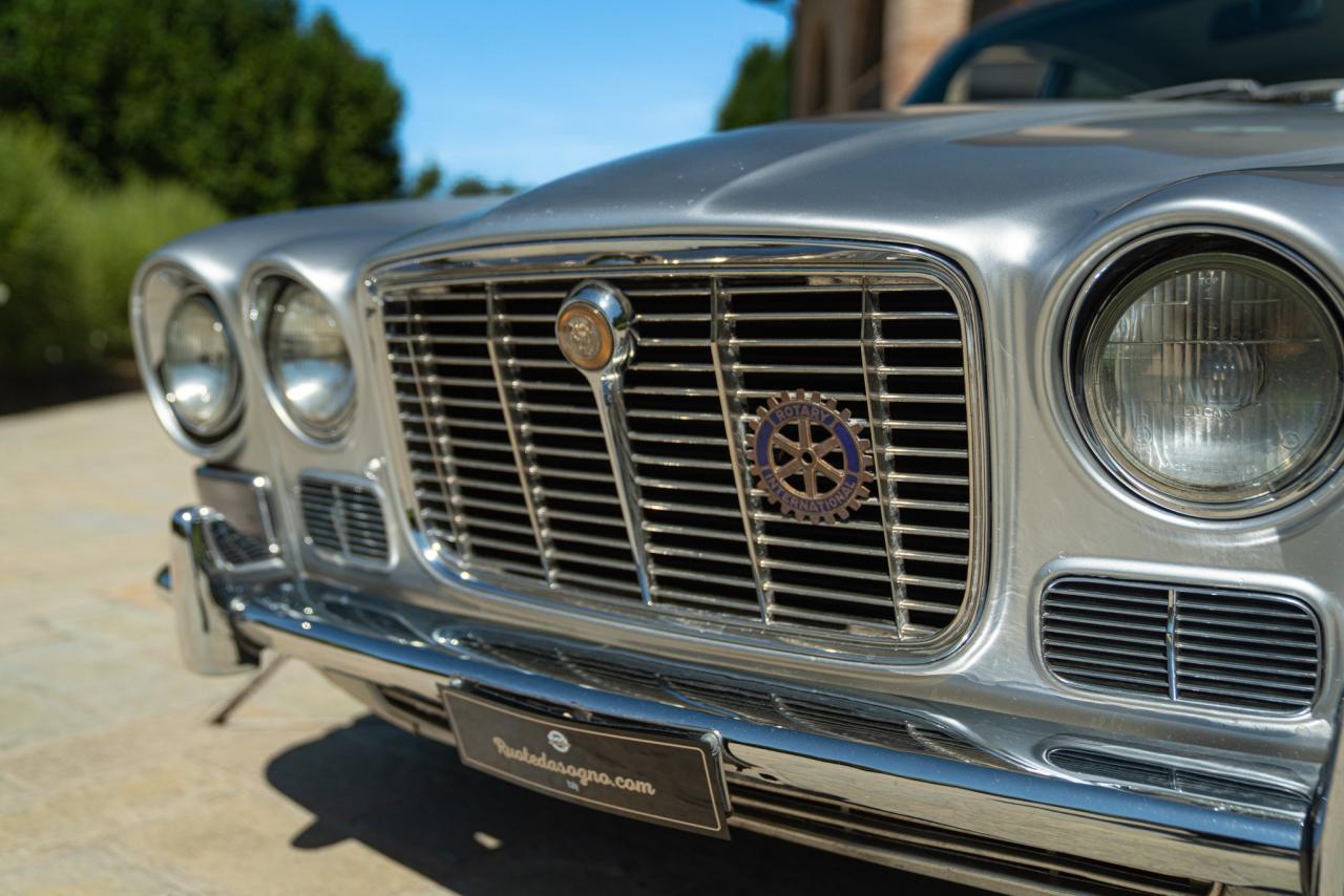 1970 Jaguar XJ6 4.2