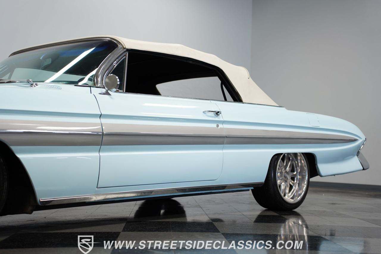 1961 Oldsmobile Starfire Convertible