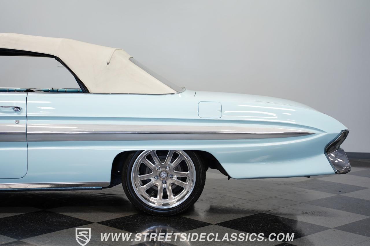 1961 Oldsmobile Starfire Convertible