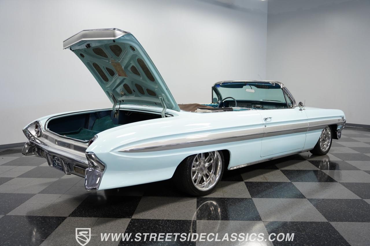 1961 Oldsmobile Starfire Convertible