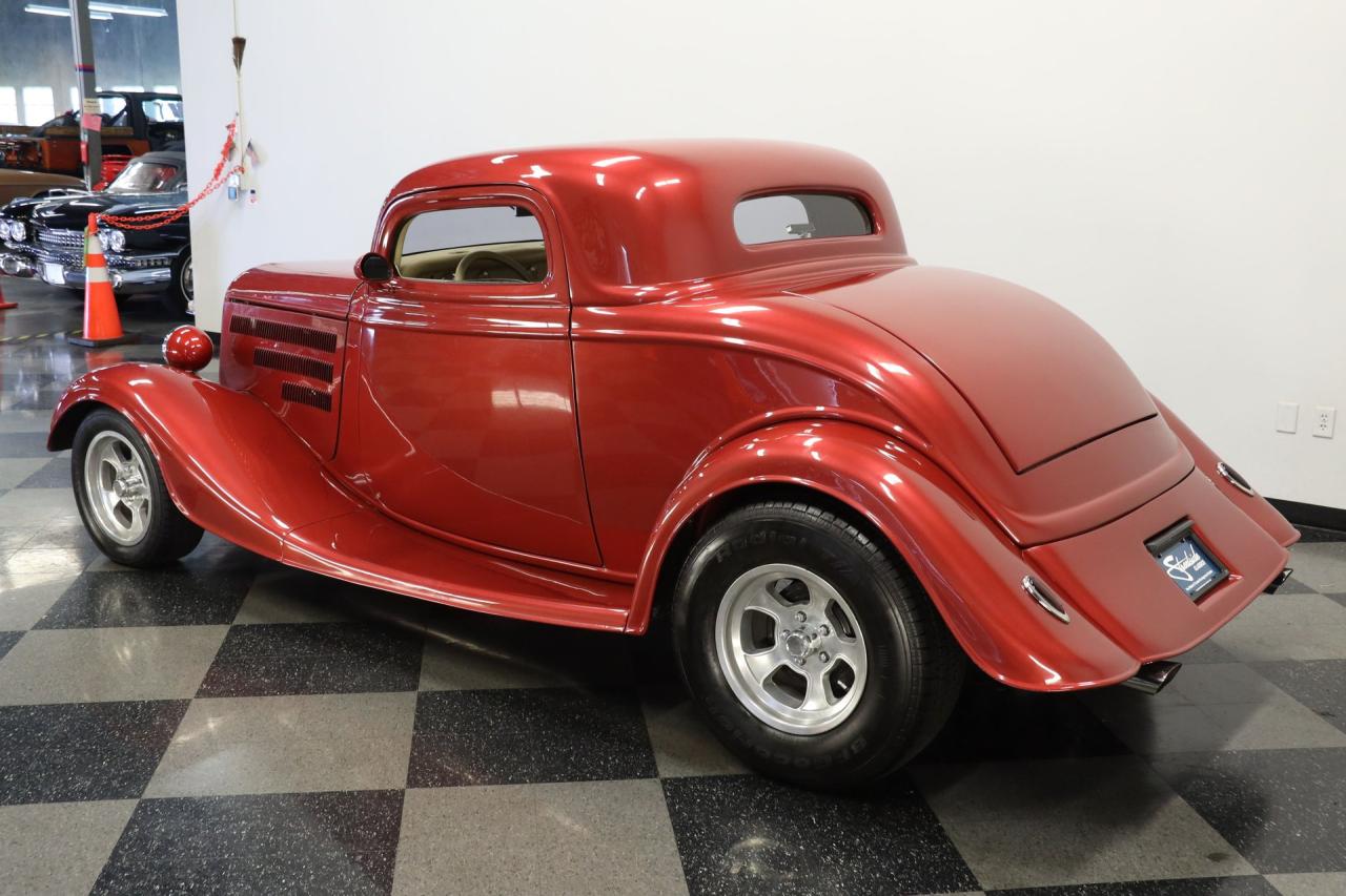 1933 Ford 3-Window