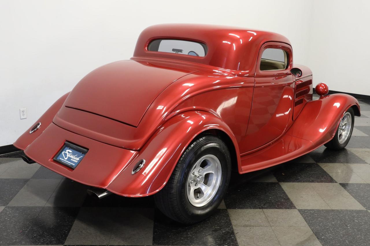 1933 Ford 3-Window