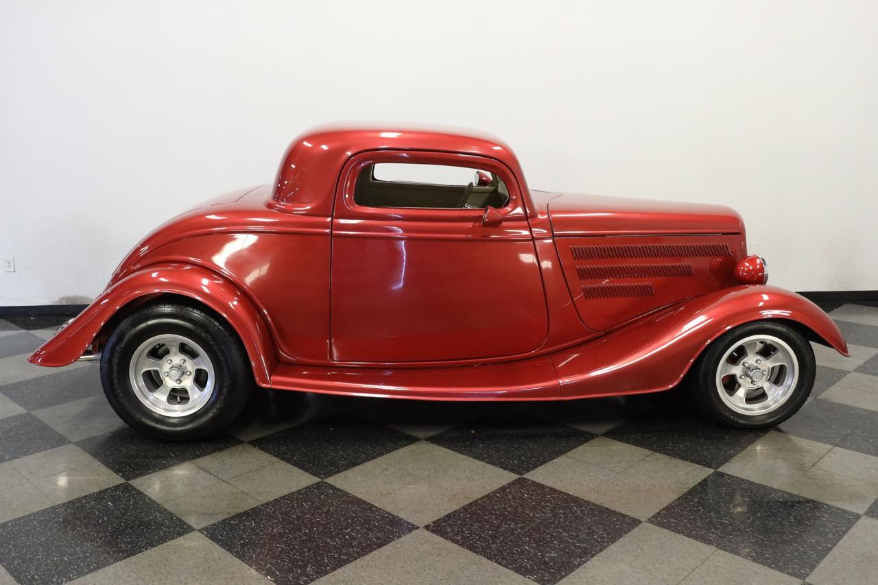 1933 Ford 3-Window