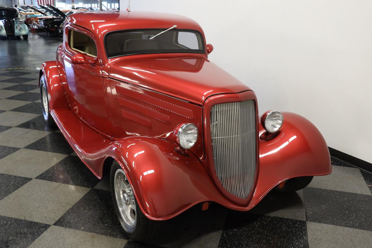 1933 Ford 3-Window