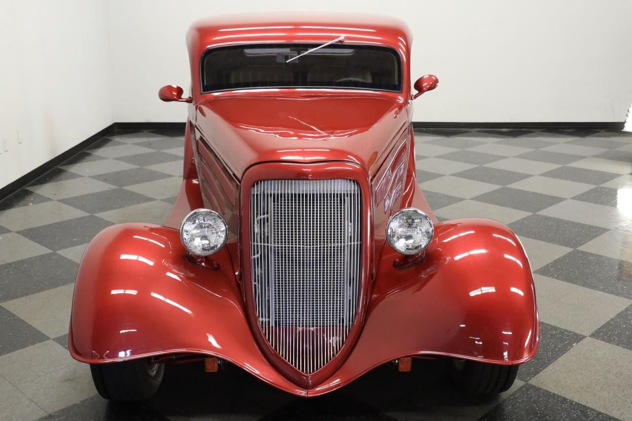 1933 Ford 3-Window