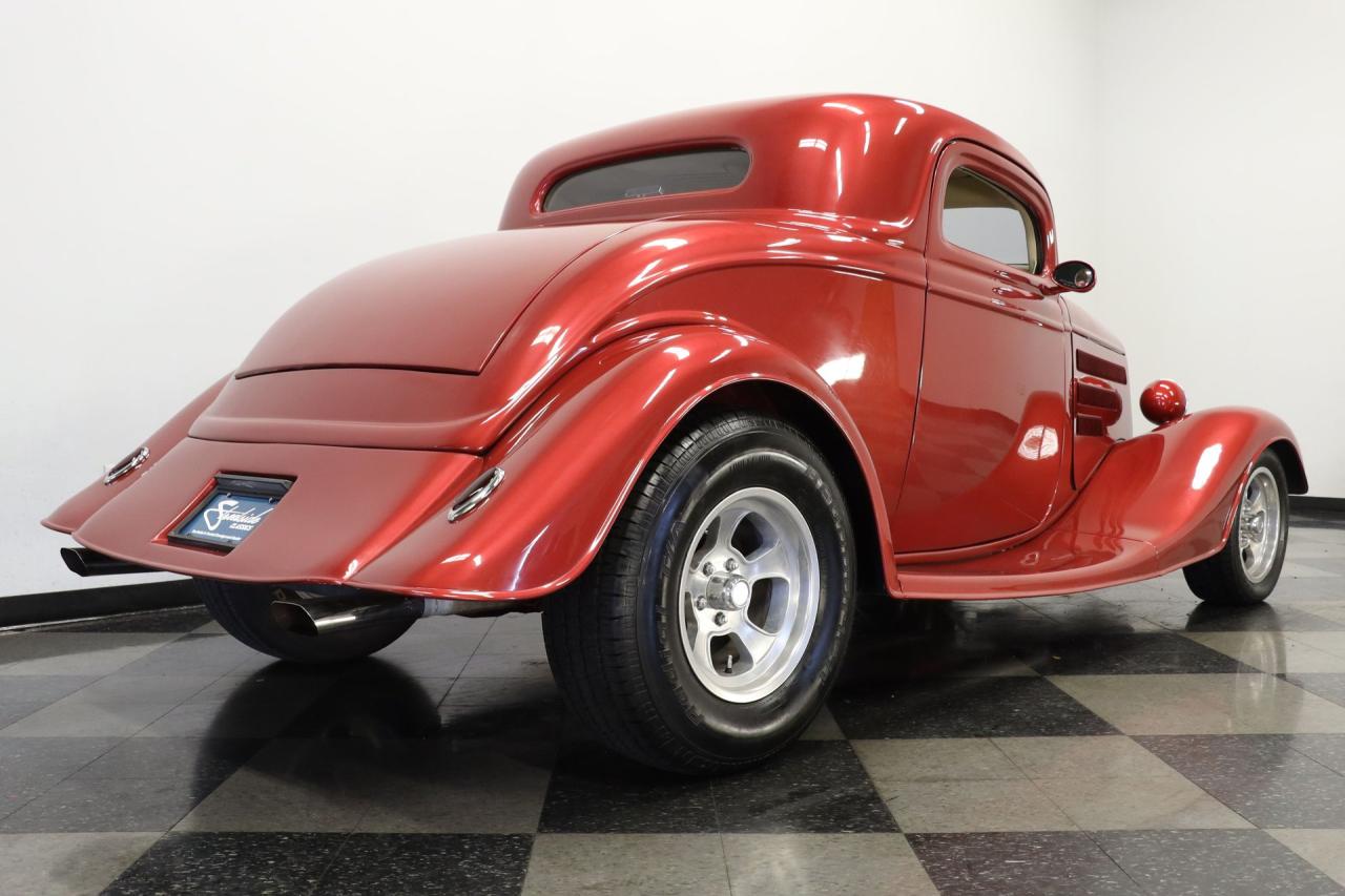 1933 Ford 3-Window