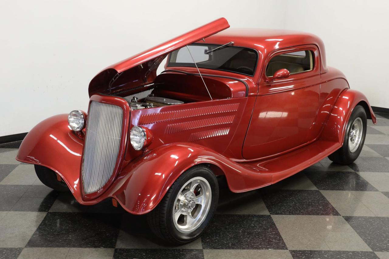 1933 Ford 3-Window