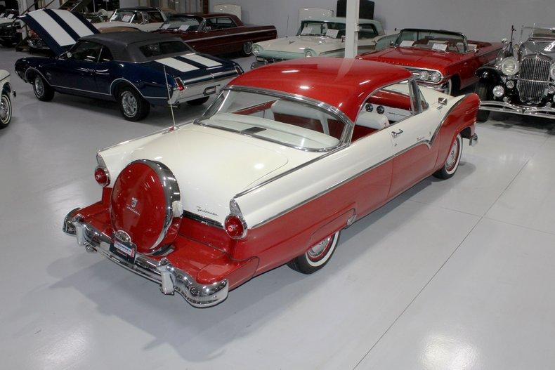 1955 Ford Fairlane Victoria