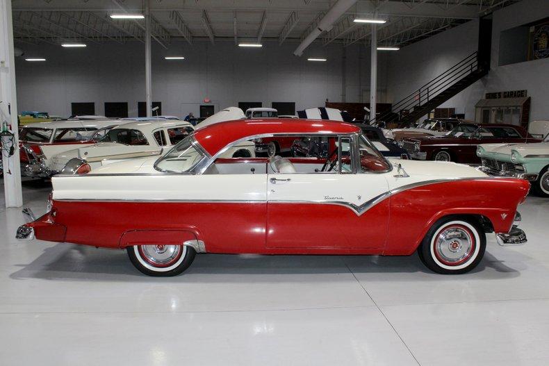 1955 Ford Fairlane Victoria