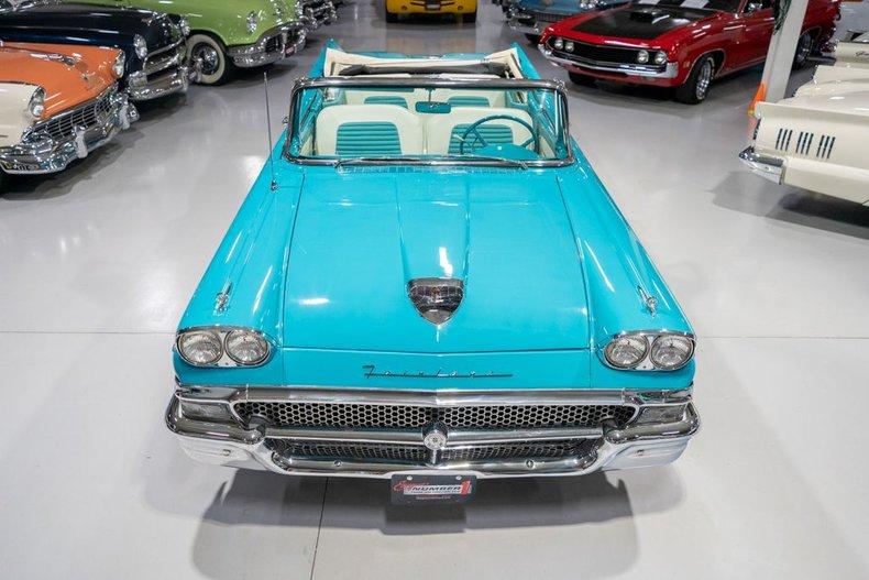 1958 Ford Fairlane 500 Galaxie Sunliner