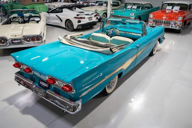 1958 Ford Fairlane 500 Galaxie Sunliner