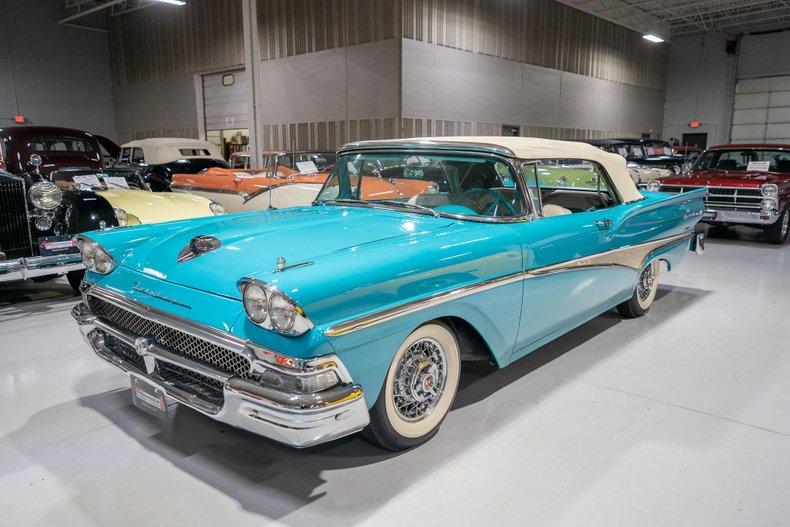 1958 Ford Fairlane 500 Galaxie Sunliner