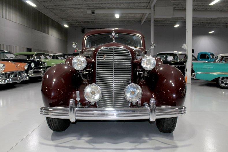 1936 Cadillac Series 85 V-12 Fleetwood Touring Sedan