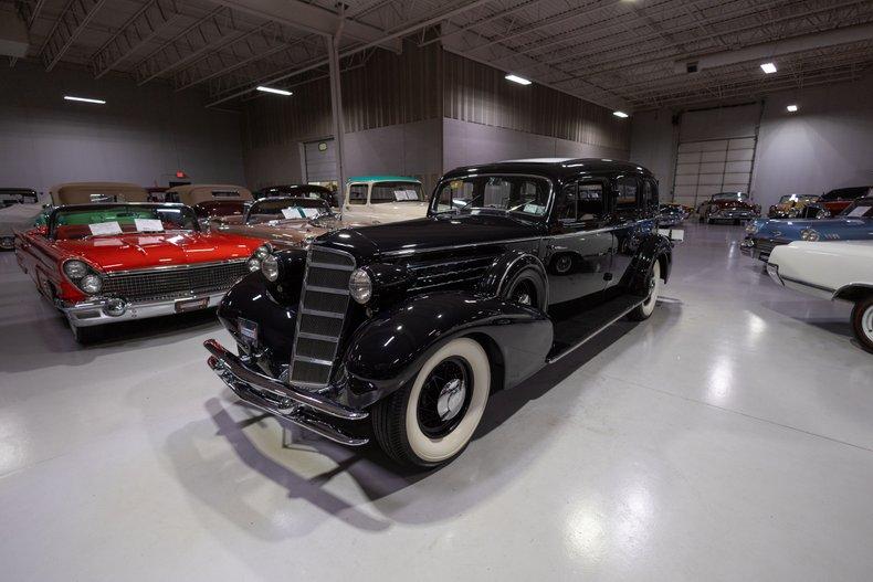 1934 Cadillac Model 370-D Fleetwood V-12 7-Passenger Sedan