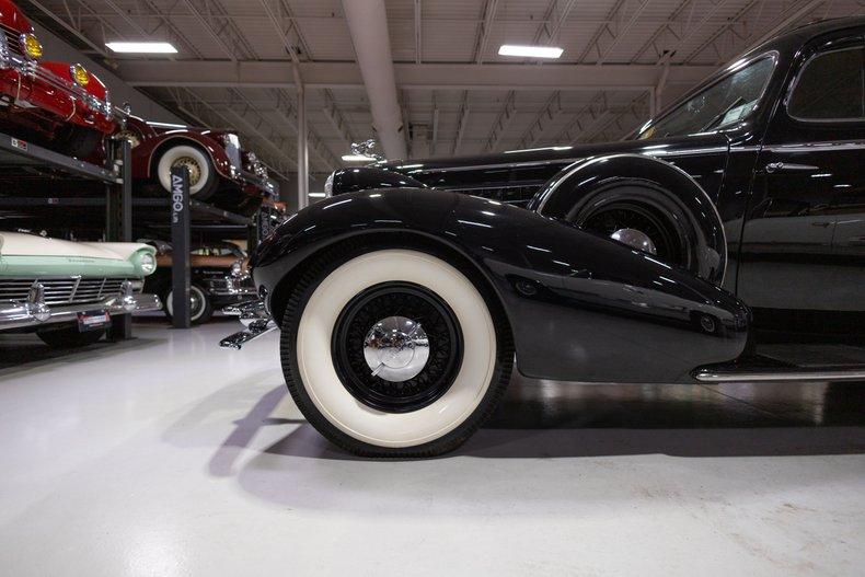 1934 Cadillac Model 370-D Fleetwood V-12 7-Passenger Sedan