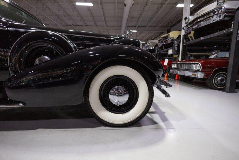 1934 Cadillac Model 370-D Fleetwood V-12 7-Passenger Sedan