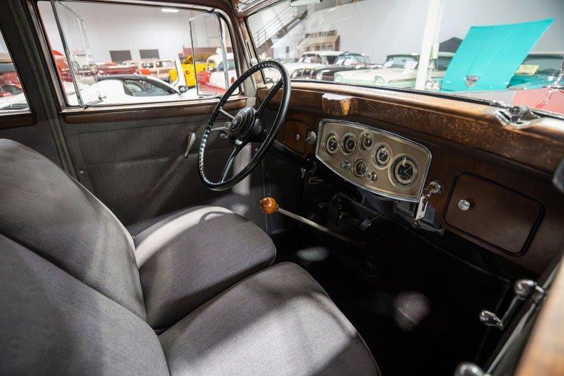 1933 Packard Eight 5-Passenger Coupe