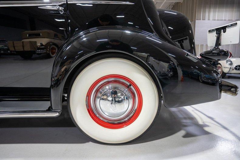 1936 Cadillac Series 85 V-12 Fleetwood Convertible Sedan