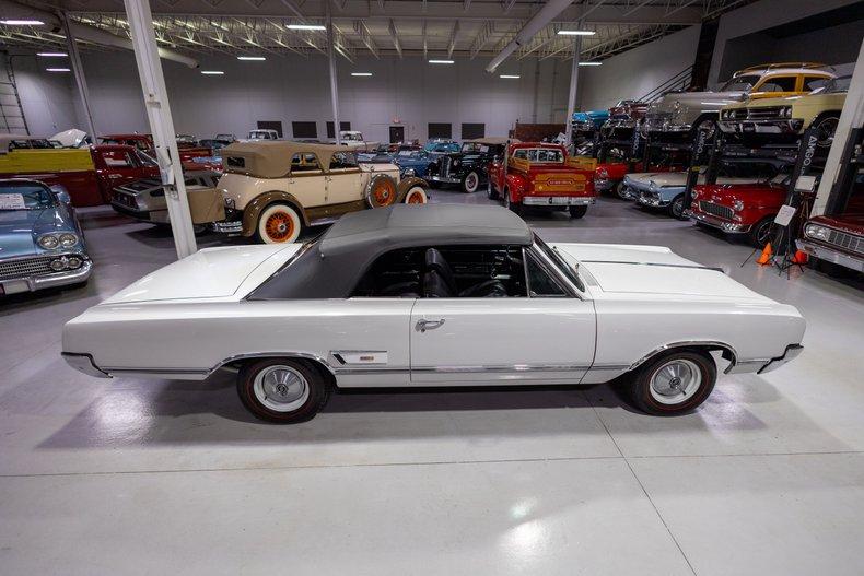 1965 Oldsmobile Cutlass 442 Convertible