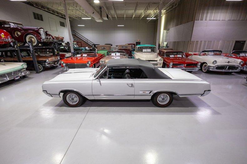 1965 Oldsmobile Cutlass 442 Convertible