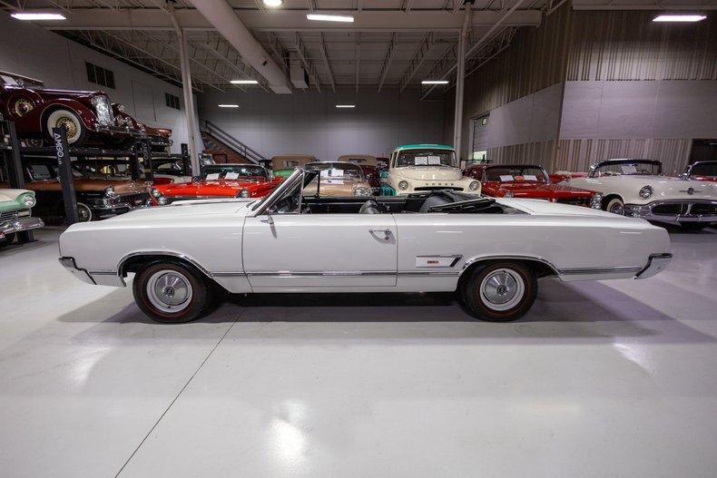 1965 Oldsmobile Cutlass 442 Convertible