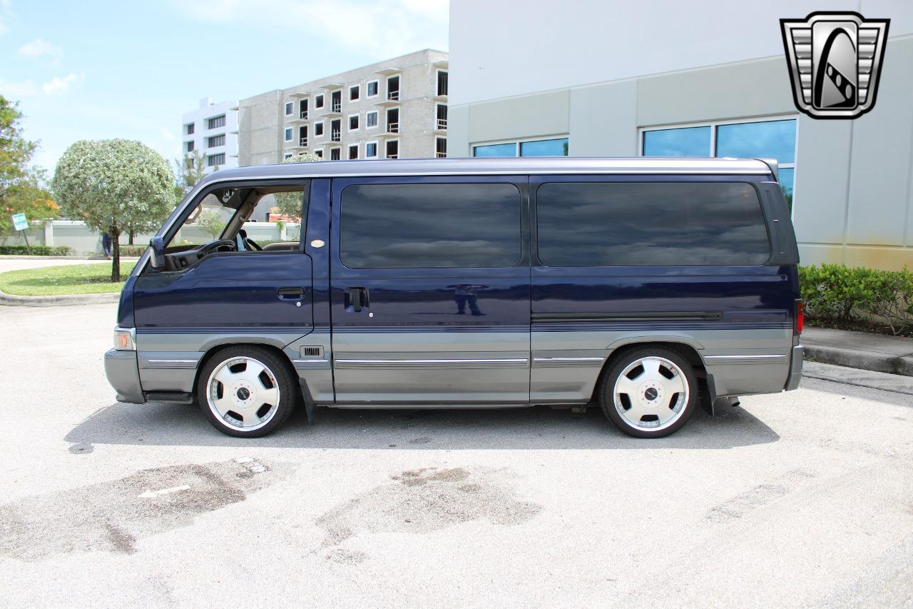 1995 Nissan Caravan