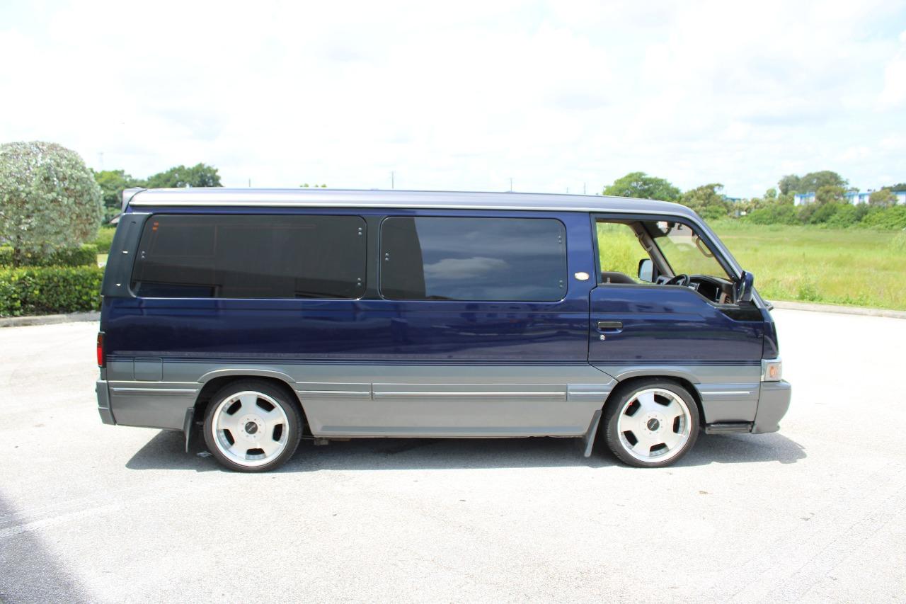 1995 Nissan Caravan