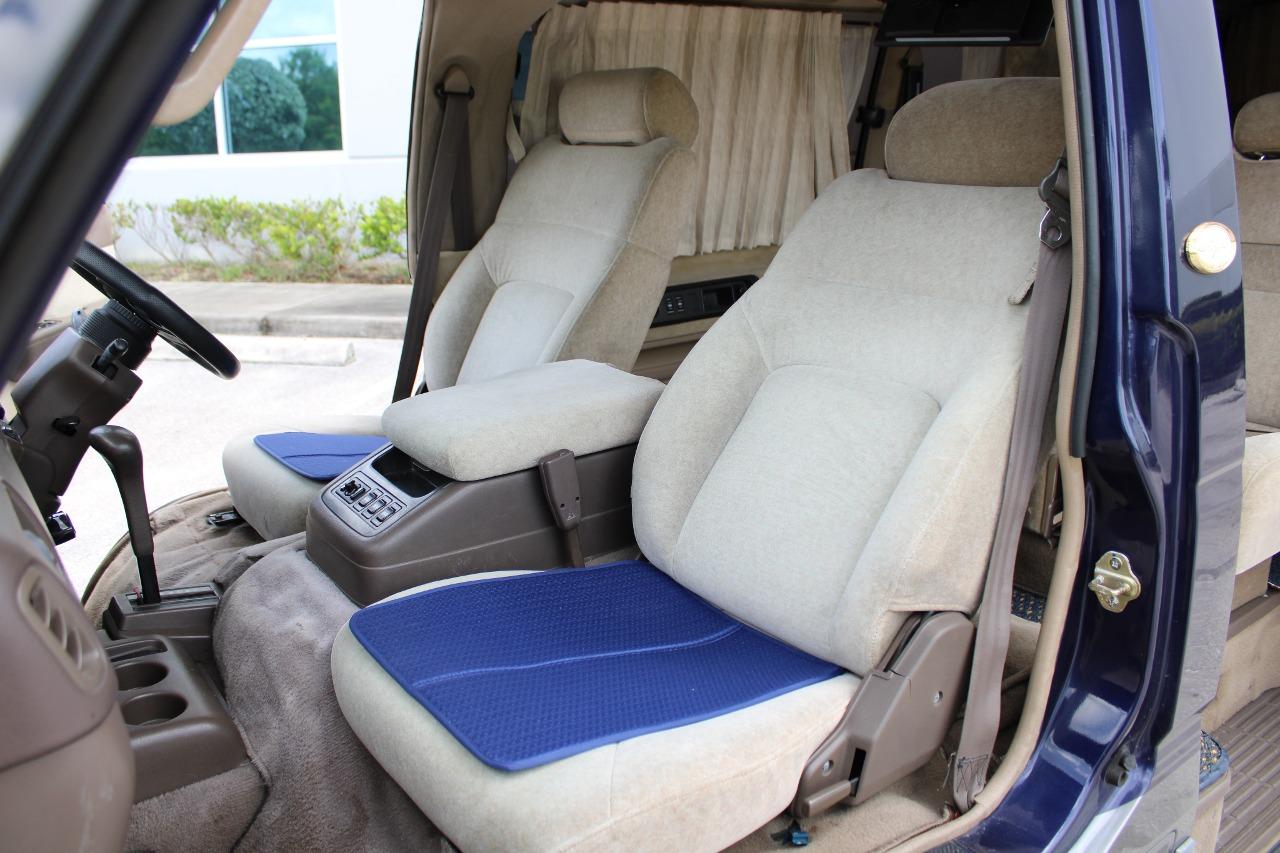 1995 Nissan Caravan