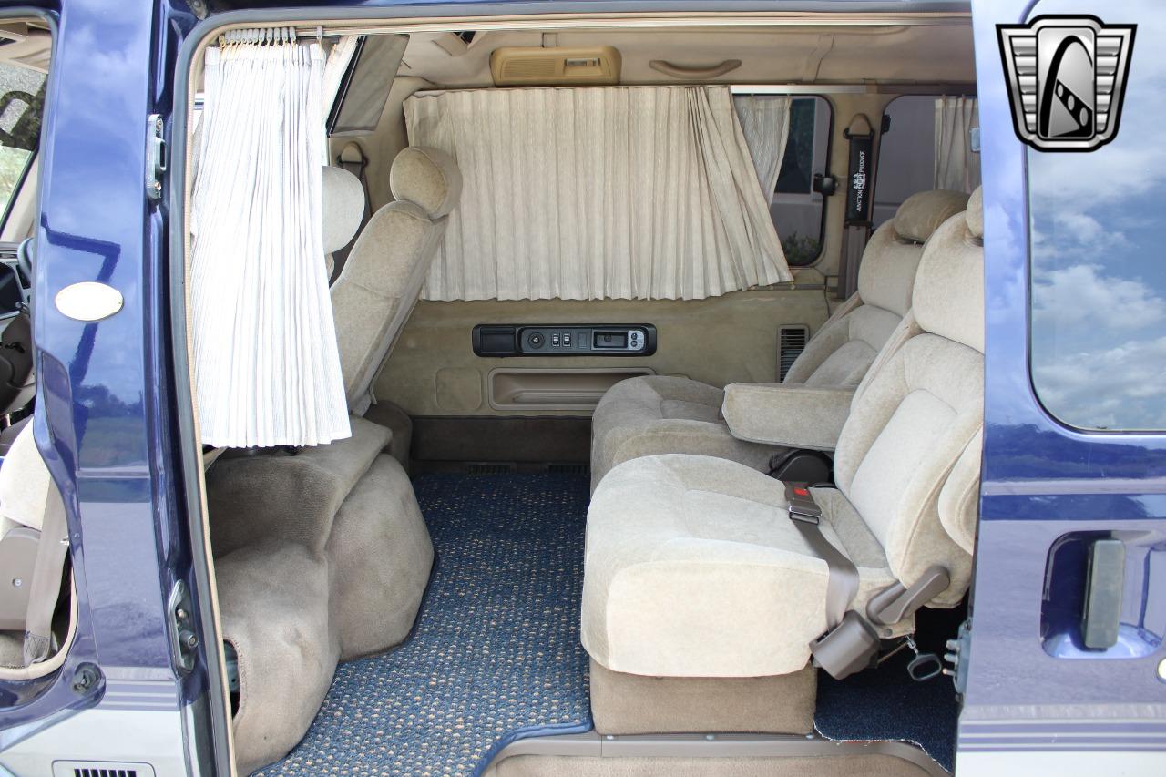 1995 Nissan Caravan