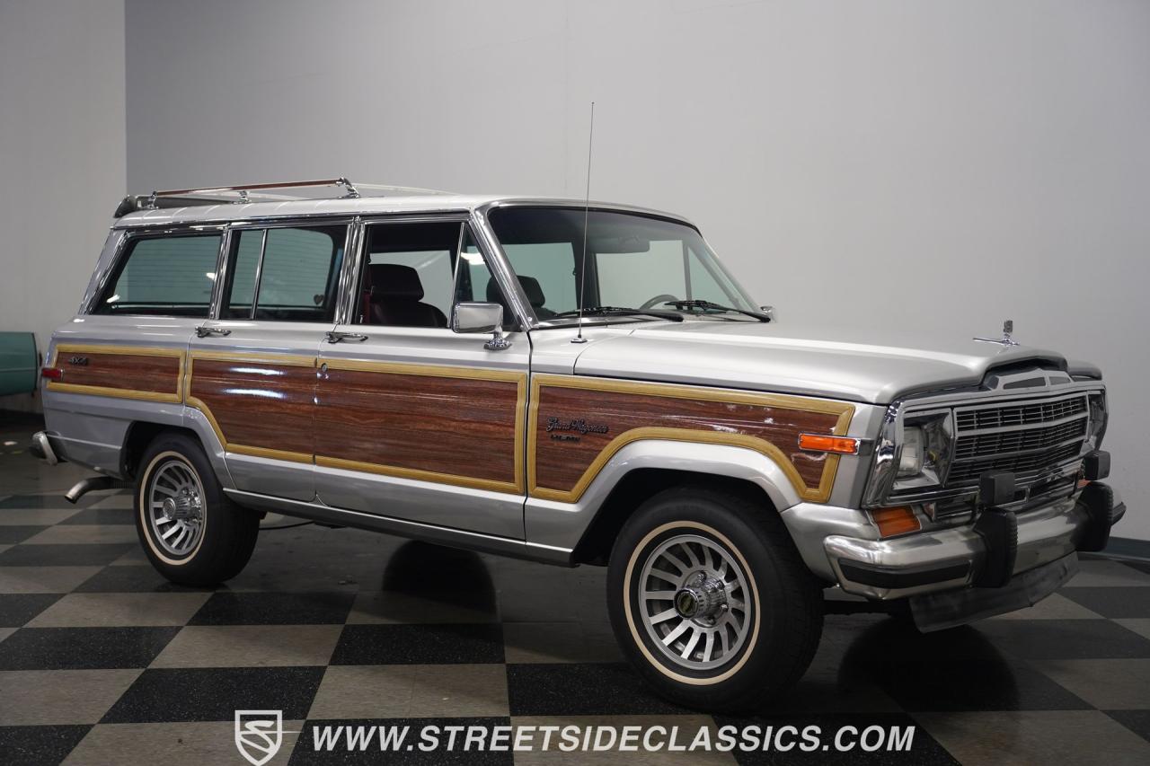 1991 Jeep Grand Wagoneer HEMI Restomod