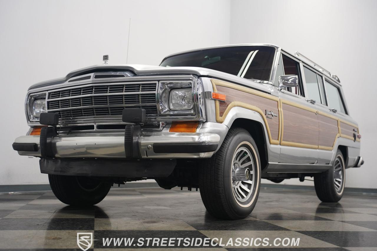 1991 Jeep Grand Wagoneer HEMI Restomod